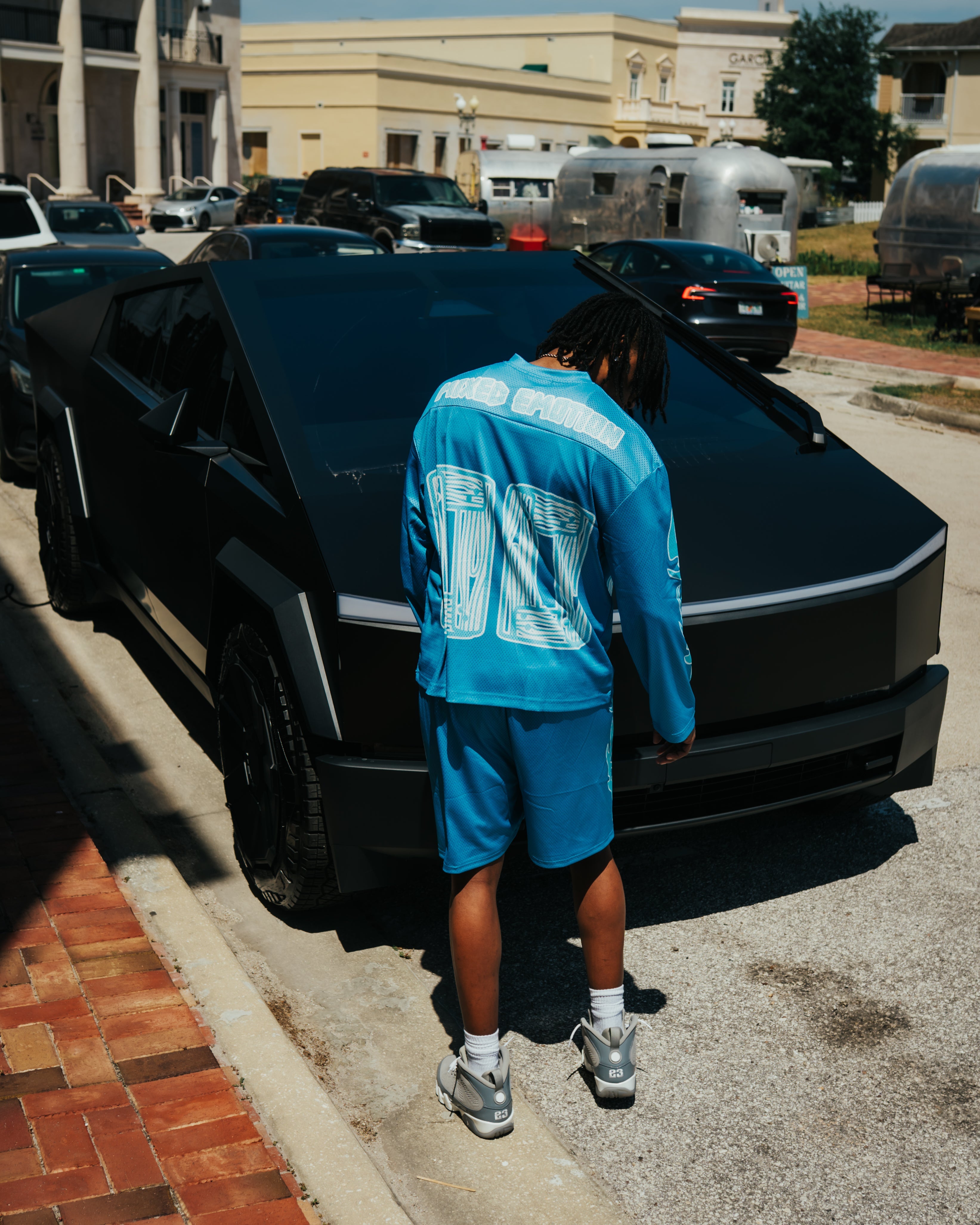 OVERSIZED Blue “Lightning” Jersey